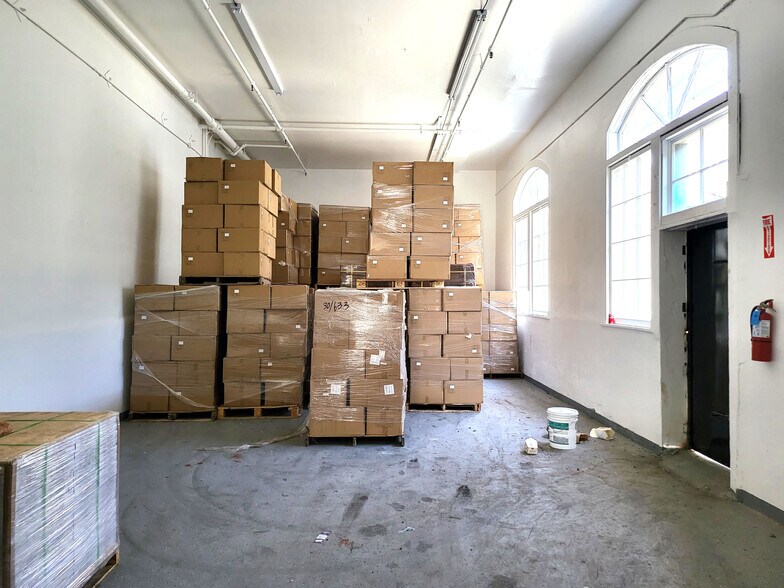 More Photos Of 1518 Paloma St, Los Angeles Warehouse For Sale
