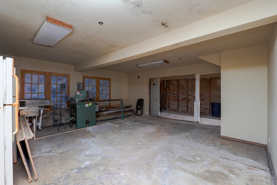 More Photos Of 102 W Main St, Shawnee Lodge Meeting Hall For Sale