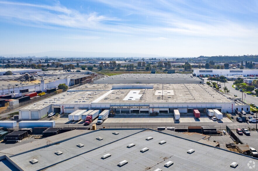 Primary Photo Of 19201 S Reyes Ave, East Rancho Dominguez Warehouse For Lease