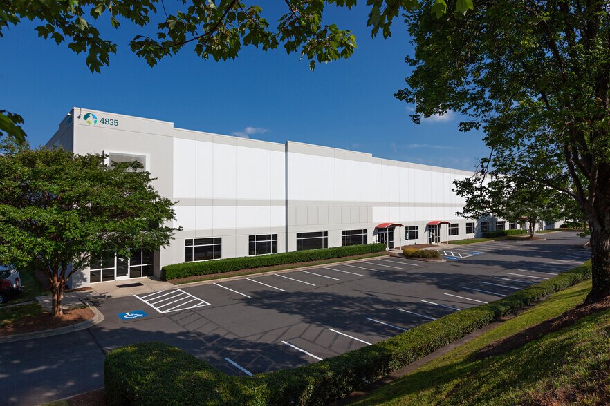 More Photos Of 4835 Sirona Dr, Charlotte Unknown For Lease