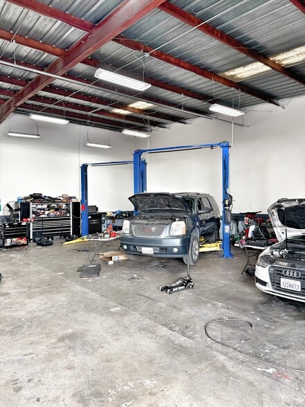 More Photos Of 25711-25789 Dollar St, Hayward Manufacturing For Lease