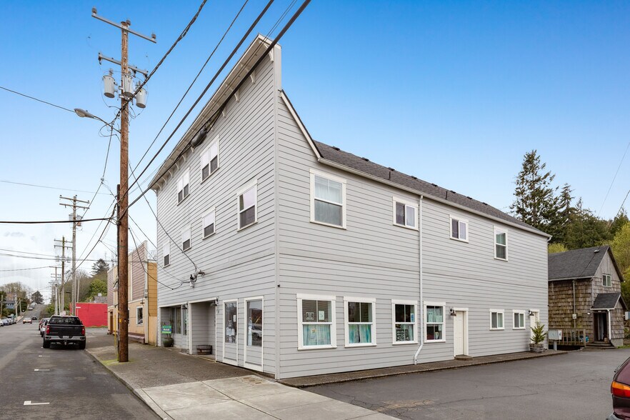 Primary Photo Of 175 W Bond St, Astoria Storefront Retail Residential For Sale