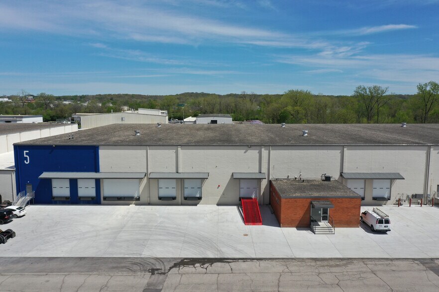 Primary Photo Of 3023 E Kemper Rd, Cincinnati Warehouse For Lease