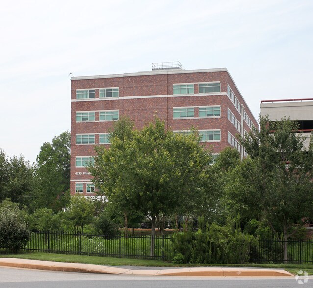 More Photos Of 6535 N Charles St, Baltimore Medical For Lease