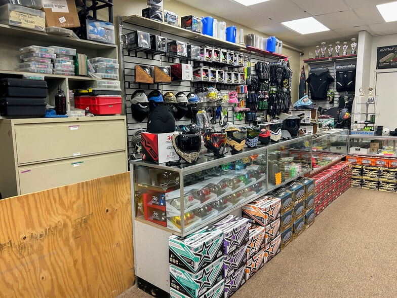 More Photos Of 718 E Mount Morris Rd, Mount Morris Storefront Retail Residential For Sale