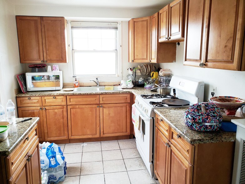 More Photos Of 69 Starbuck St, Staten Island Apartments For Sale