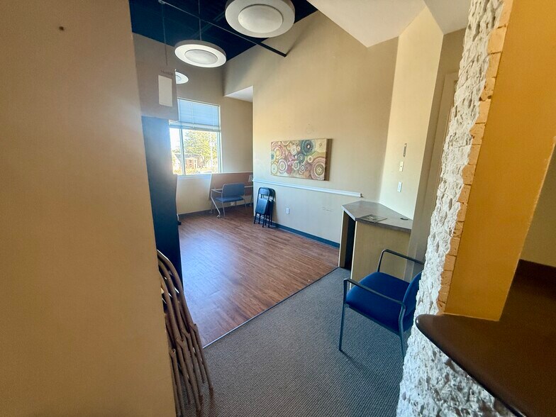 More Photos Of 449621 Us-301, Callahan Medical For Lease