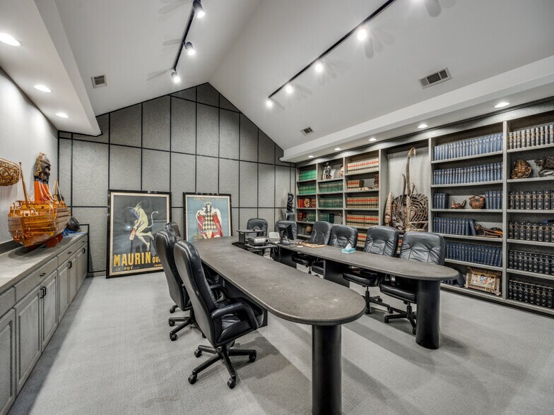More Photos Of 1595 N Central Expy, Richardson Office Residential For Sale