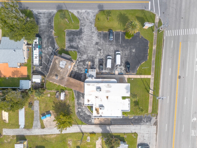 More Photos Of 258 Riverside Dr, Daytona Beach Storefront Retail Office For Sale