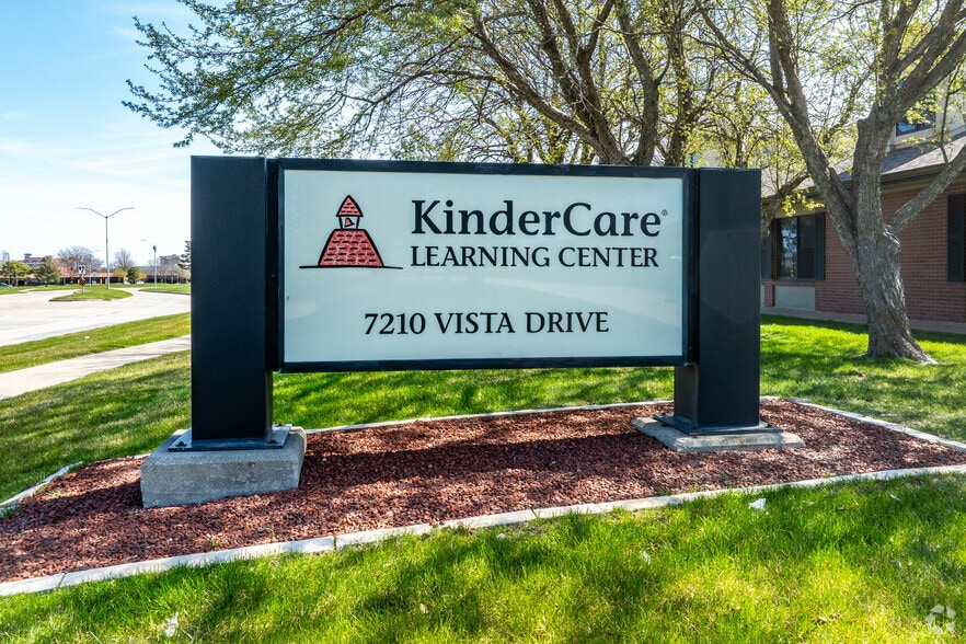 More Photos Of 7210 Vista Dr, West Des Moines Daycare Center For Sale