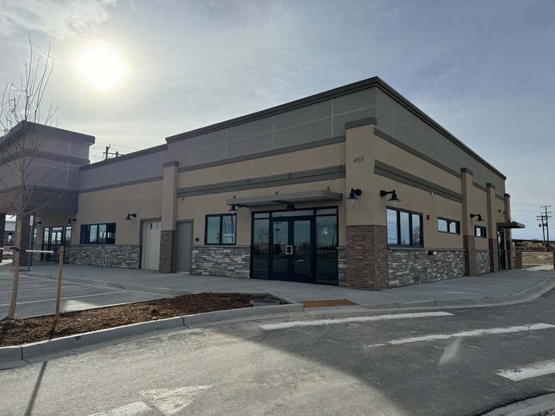 Primary Photo Of 401 Pointe Plaza Dr, Windsor General Retail For Lease