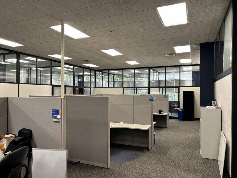 More Photos Of 5100 S Broadband Ln, Sioux Falls Office For Lease