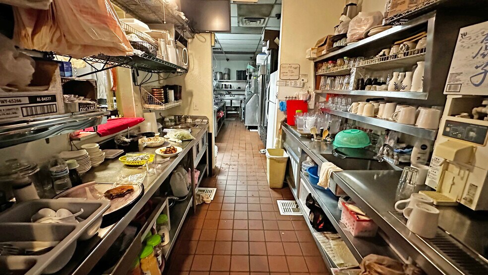 More Photos Of 296 Hegenberger Rd, Oakland Restaurant For Sale