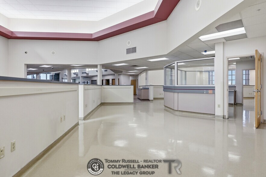 More Photos Of 733 Landmark Dr, Casper Medical For Sale