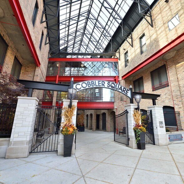More Photos Of 1350 N Wells St, Chicago Apartments For Lease