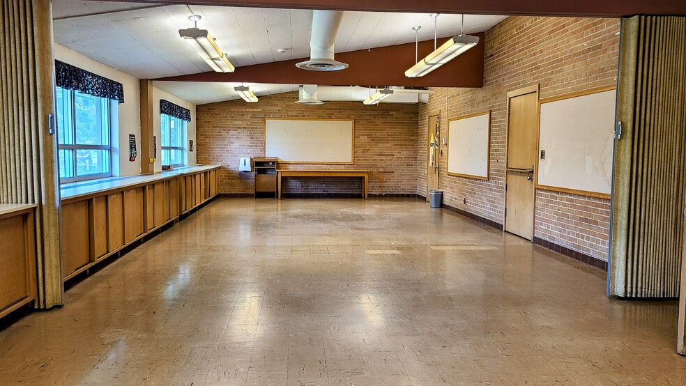More Photos Of 7625 Chicago Ave, Minneapolis Religious Facility For Sale