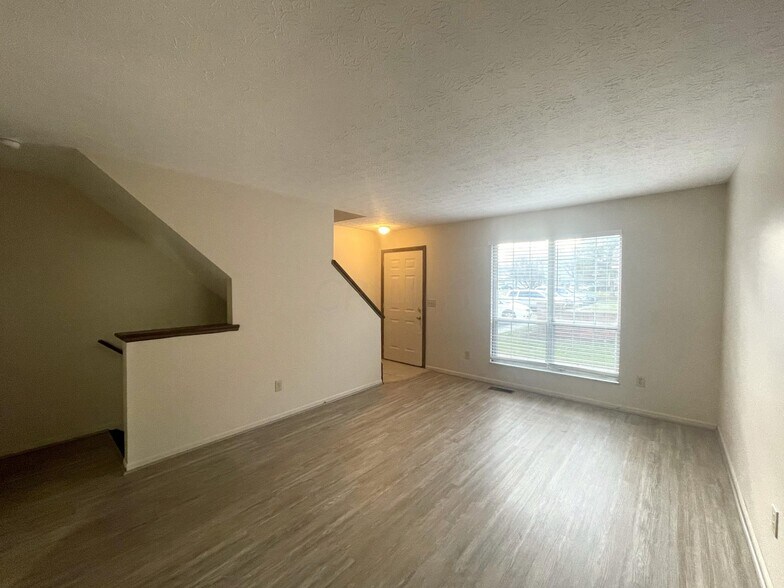 More Photos Of 5274-5280 Portland St, Columbus Apartments For Sale