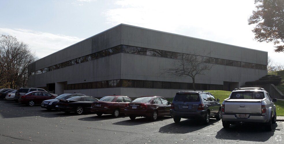 More Photos Of 20 Western Blvd, Glastonbury Office For Lease
