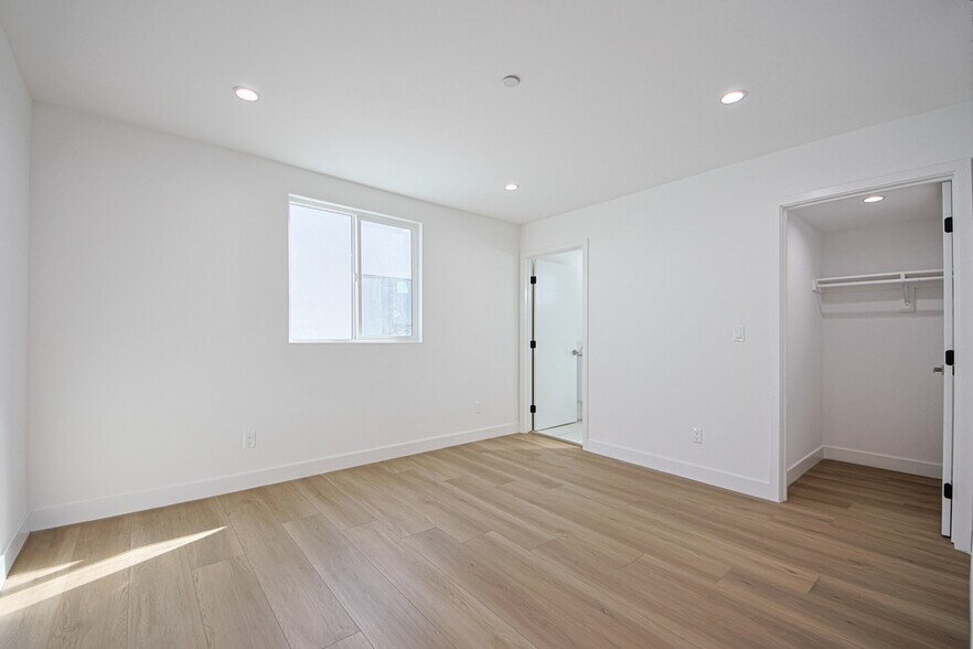 More Photos Of 1636 Longwood Ave, Los Angeles Apartments For Sale