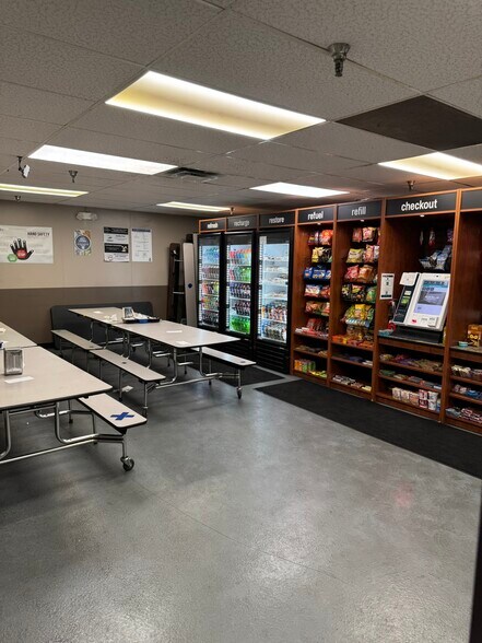 More Photos Of 1601 Highway 49B, Paragould Warehouse For Lease