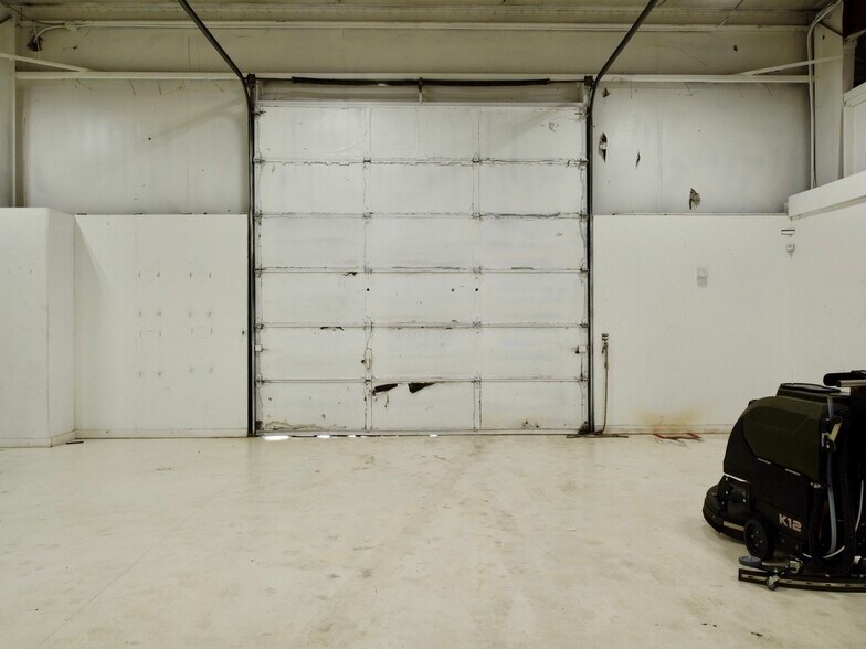 More Photos Of 2380 Rockaway Industrial Blvd, Conyers Light Distribution For Lease