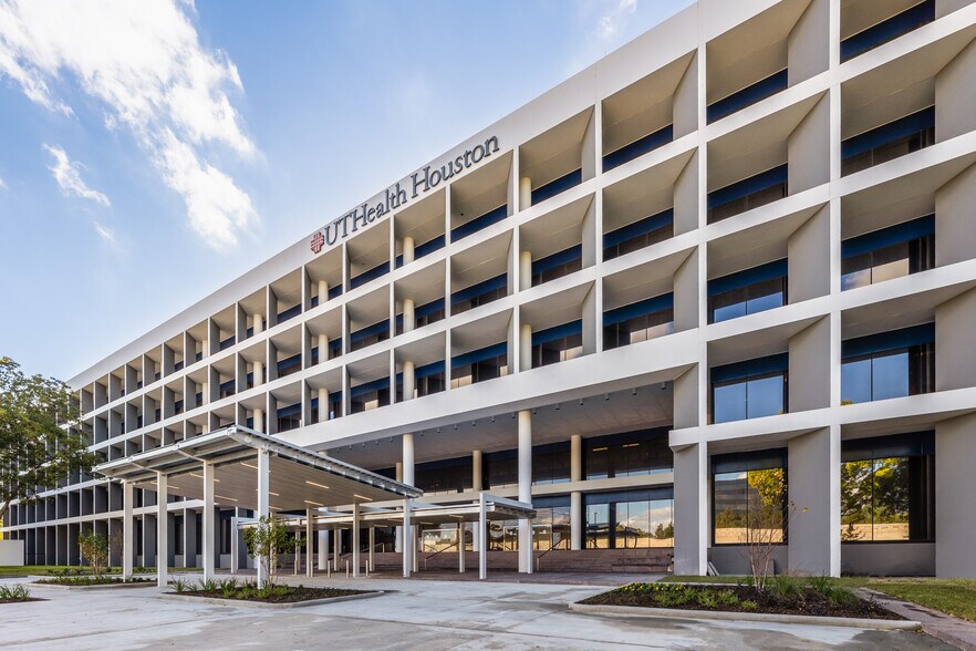 More Photos Of 6500 West Loop South, Bellaire Medical For Lease