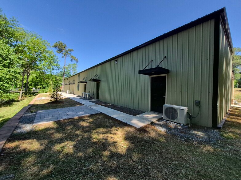 More Photos Of 405 Rose St, Sanford Office For Lease