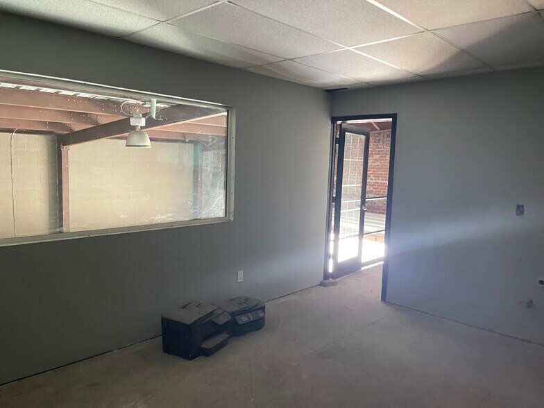 More Photos Of 7207 Navigation Blvd, Houston Flex For Sale