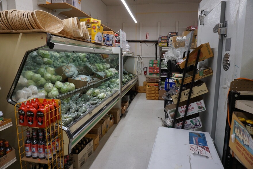 More Photos Of 1831 W Cartmell St, Pasco Freestanding For Sale