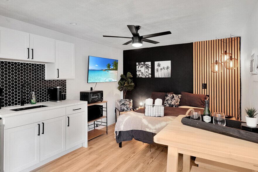 More Photos Of 517 S J St, Lake Worth Beach Apartments For Sale