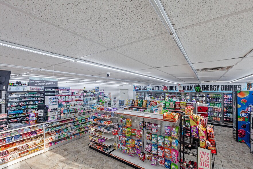 More Photos Of 741 N Cedar Crest Blvd, Allentown Service Station For Sale