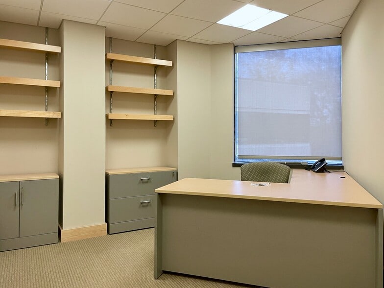 More Photos Of 90 Grove St, Ridgefield Medical For Sale