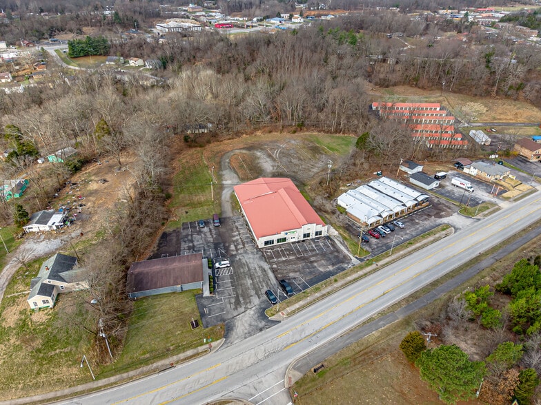 More Photos Of 1165 N Wilson Rd, Radcliff Freestanding For Lease