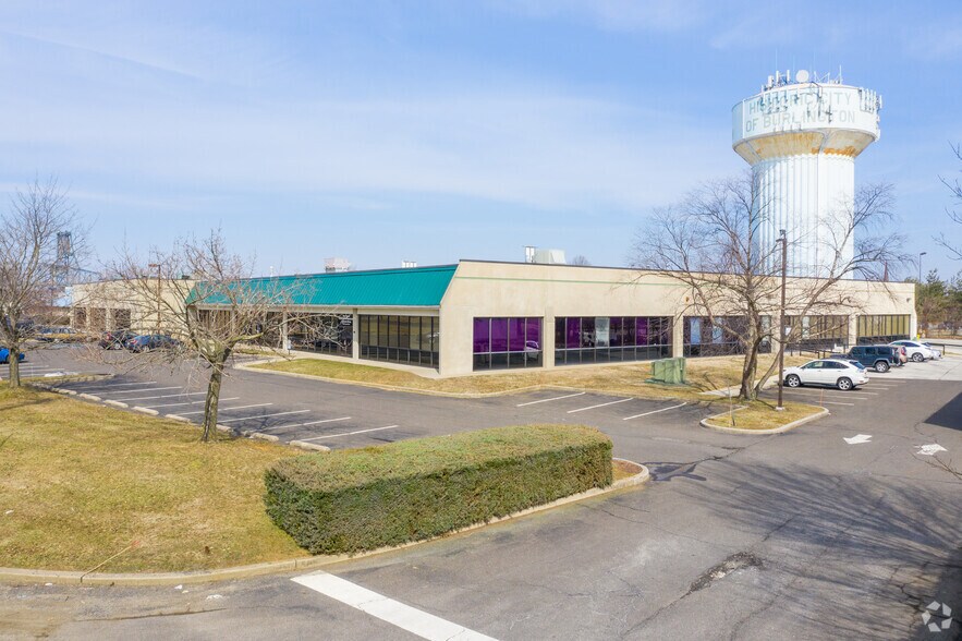 More Photos Of 450-460 Veterans Dr, Burlington Flex For Lease