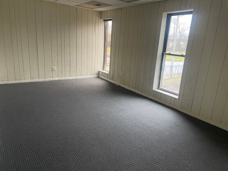 More Photos Of 1120 Oak Hill Ave, Youngstown Warehouse For Sale