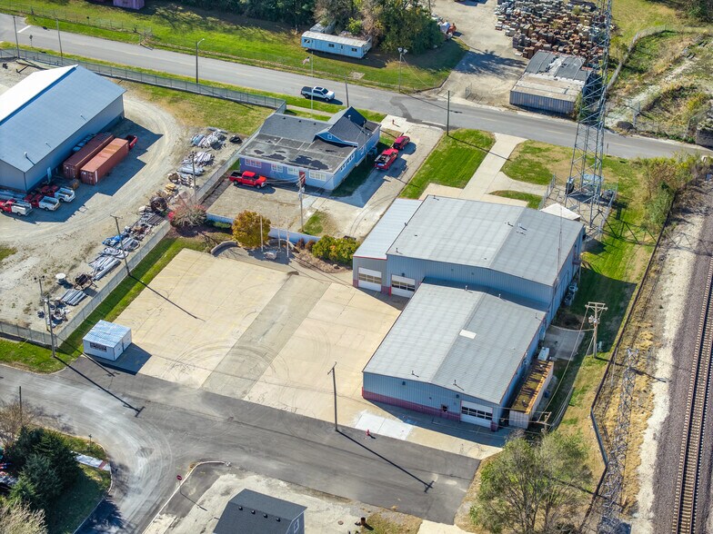 More Photos Of 501 N Main St, Wilmington Warehouse For Lease