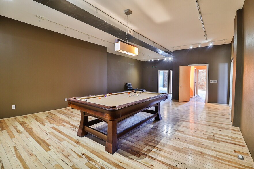 More Photos Of 102-104 W Columbus St, Kenton Office Residential For Sale