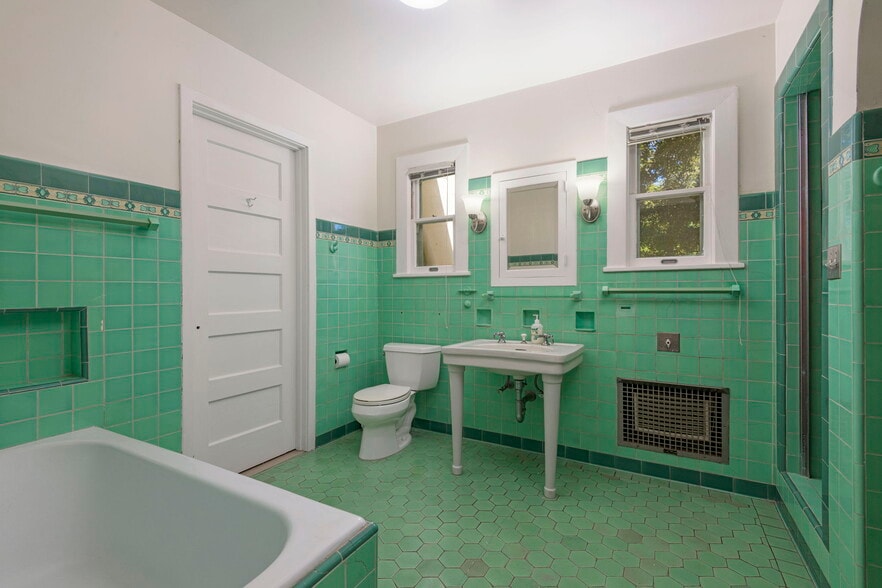 More Photos Of 249 Lambert Rd, Carpinteria Specialty For Sale