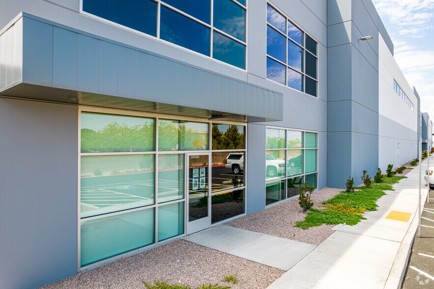 More Photos Of 3778 W Cheyenne Ave, North Las Vegas Industrial For Lease