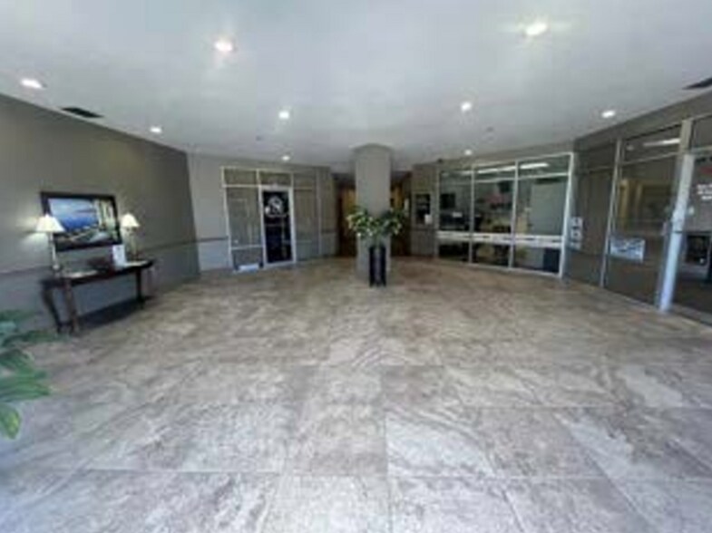 More Photos Of 900 Western America Cir, Mobile Unknown For Lease
