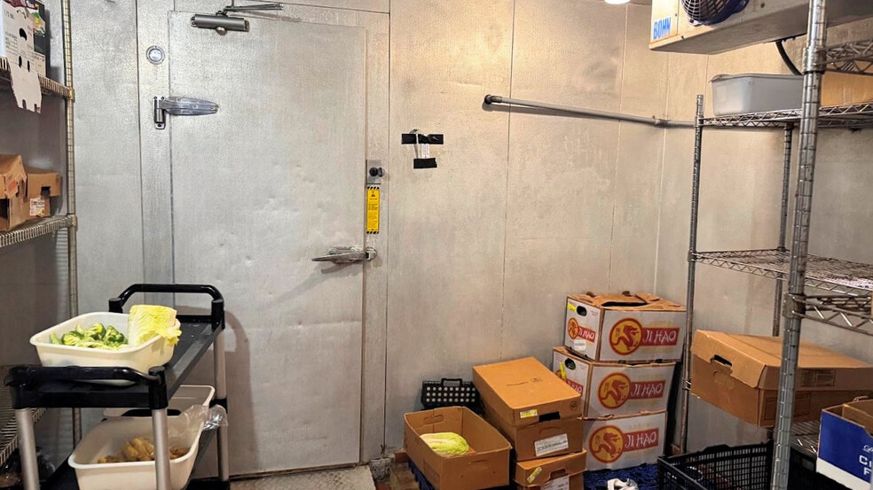 More Photos Of 630 S Frontage Rd, Wisconsin Dells Fast Food For Sale