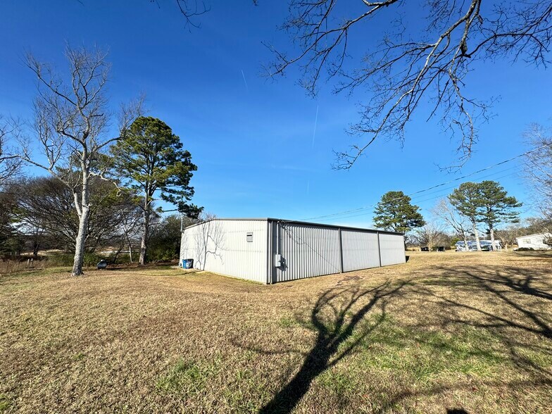 More Photos Of 2285 Reneau Rd, Oneonta Contractor Storage Yard For Sale
