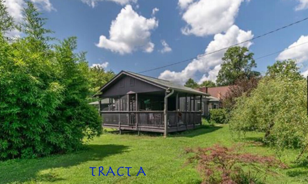 More Photos Of 307-321 S Washington St, Hendersonville Land For Lease