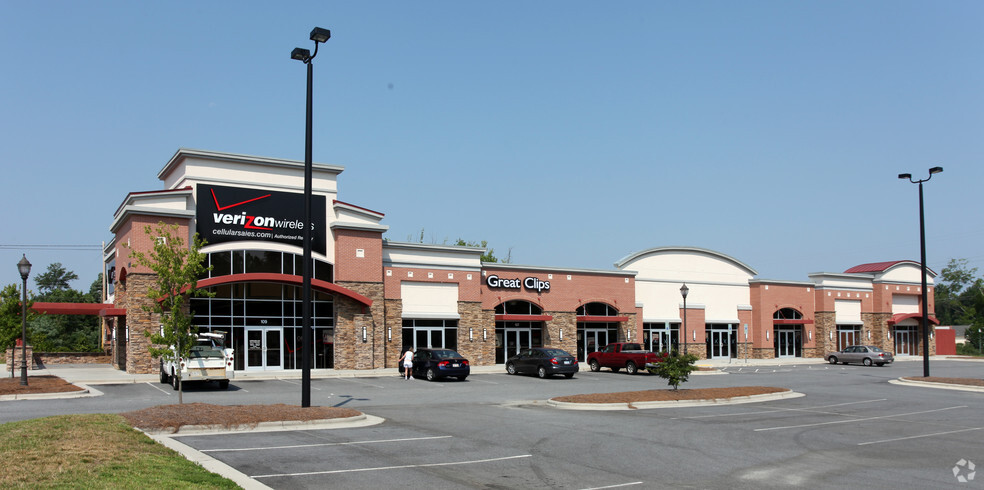 Primary Photo Of 4002 Elton Way, Greensboro Storefront Retail Office For Lease