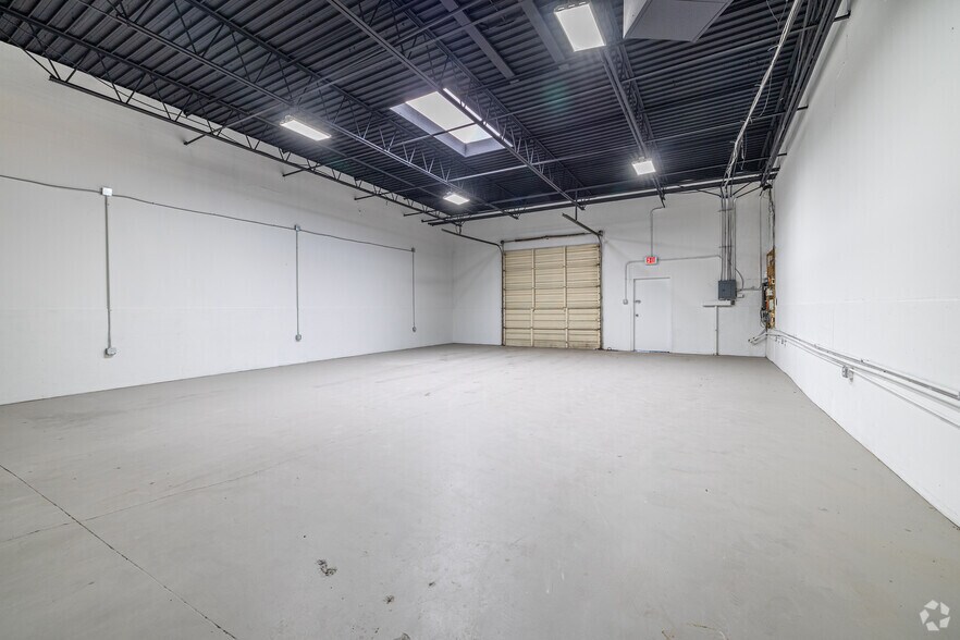 More Photos Of 2630 Northaven Rd, Dallas Unknown For Lease