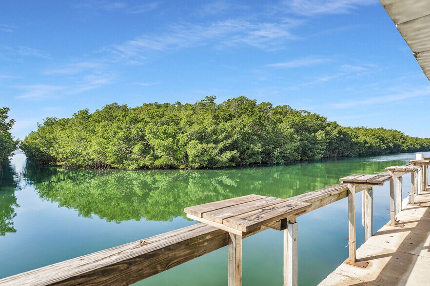 More Photos Of 58000 Card Sound Rd, Key Largo Restaurant For Sale