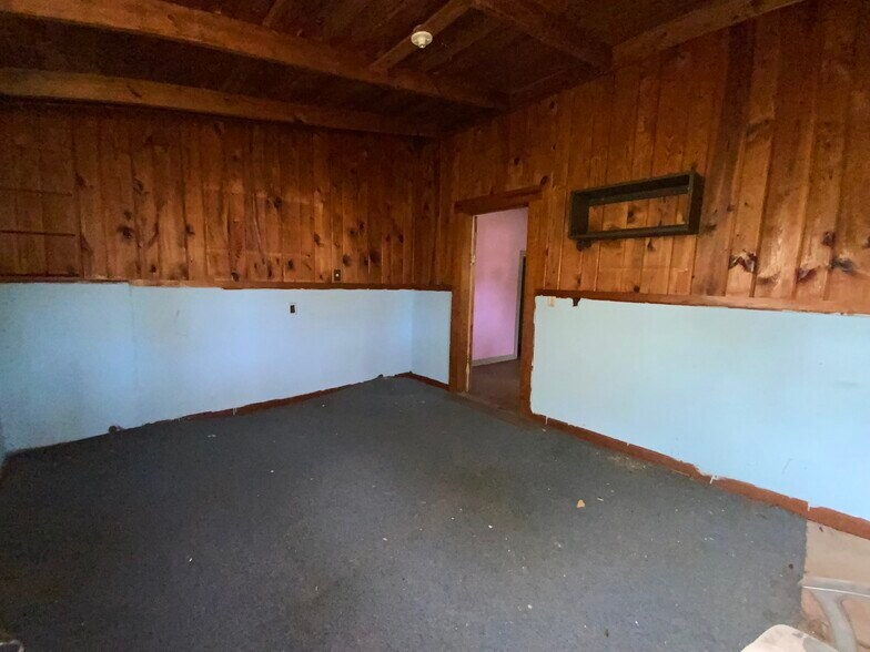 More Photos Of 61 Fairview Rd, Andrews Multifamily For Sale