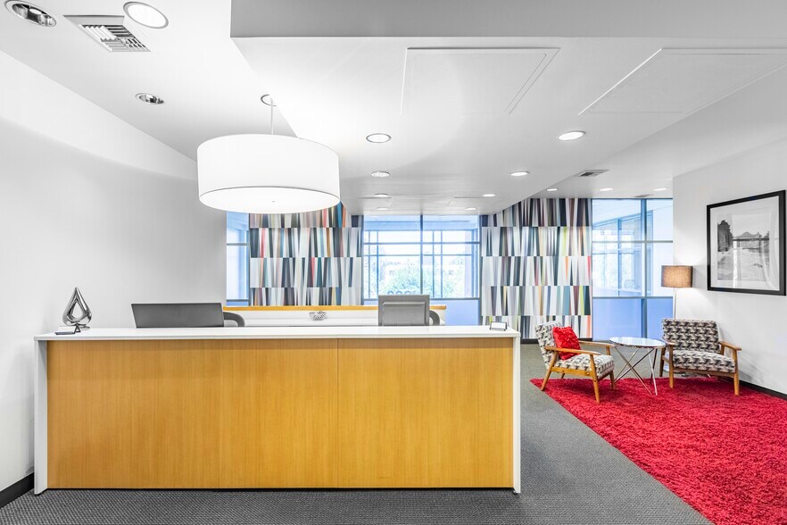 More Photos Of 1902 Wright Pl, Carlsbad Coworking Space