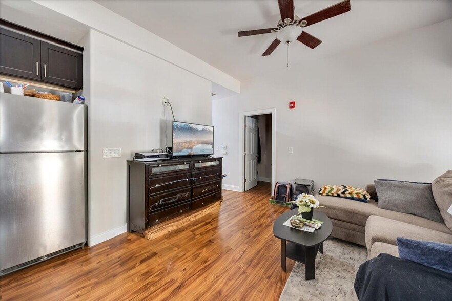 More Photos Of 806 Haddon Ave, Collingswood Storefront Retail Residential For Sale