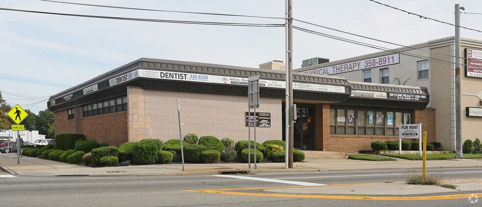 More Photos Of 828 Hempstead Tpke, Franklin Square Medical For Sale